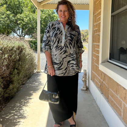 6212 VERA MAY TAUPE ITALIAN LINEN TOP